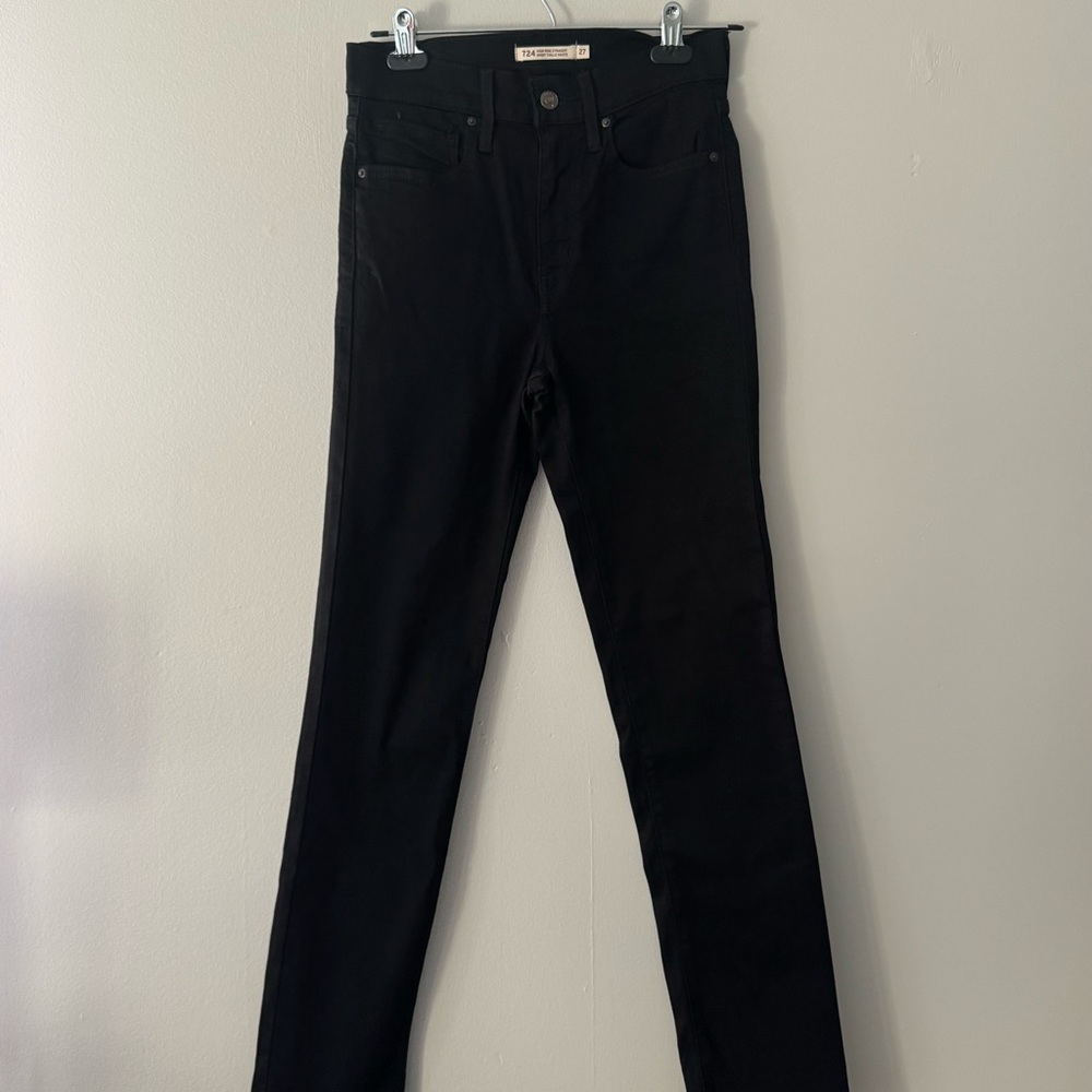 Levi’s Black Jeans